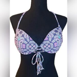 Xhilaration Paisley Bikini Top- front tie design. Excellent condition. Size M